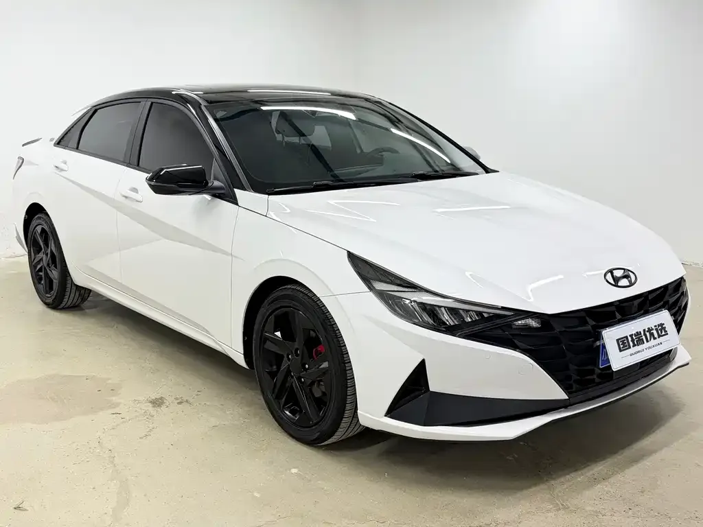 Hyundai Elantra — фото 5