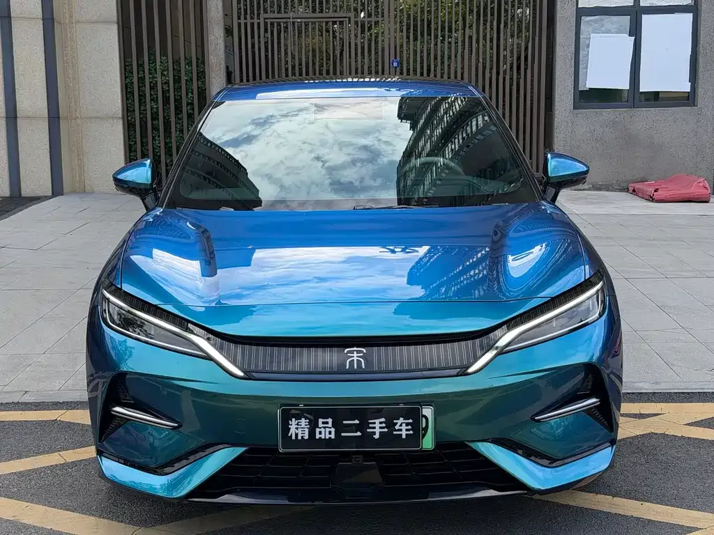 BYD L EV — фото 7