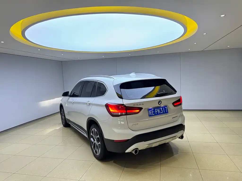BMW X1 — фото 2