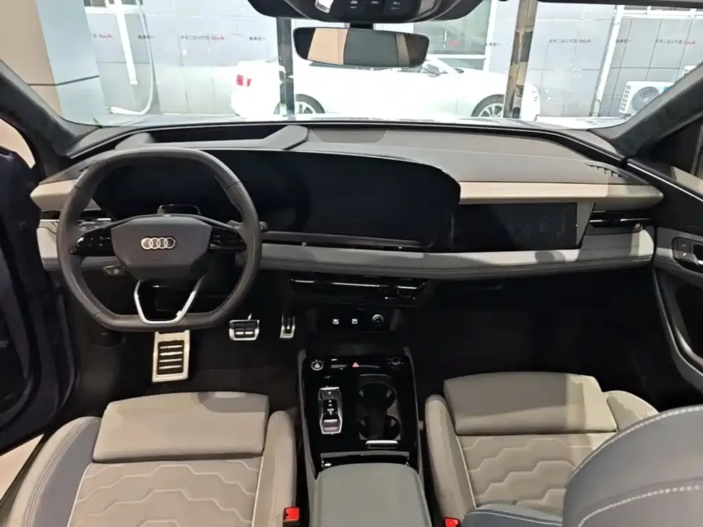 Audi Q6L e-tron — фото 5