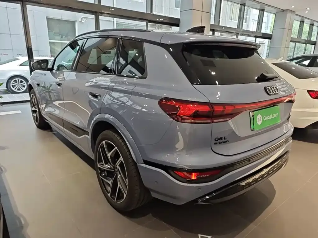 Audi Q6L e-tron — фото 6