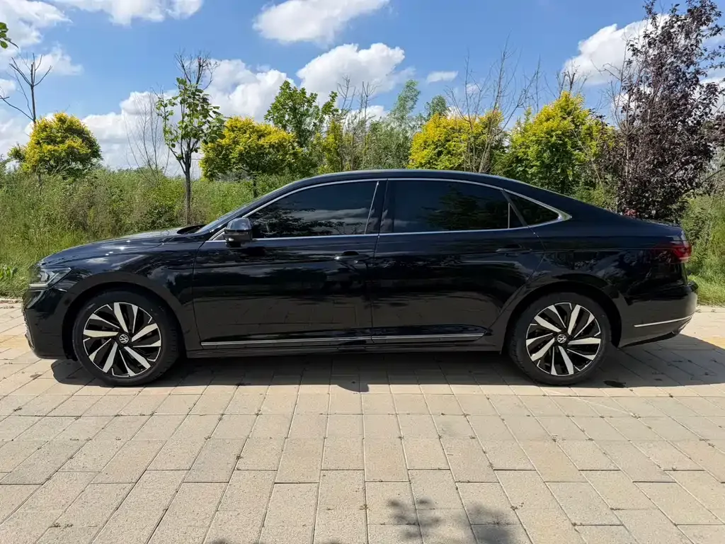 Volkswagen Passat — фото 8