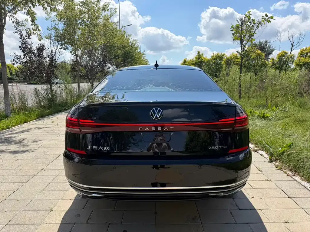 Volkswagen Passat — фото 7