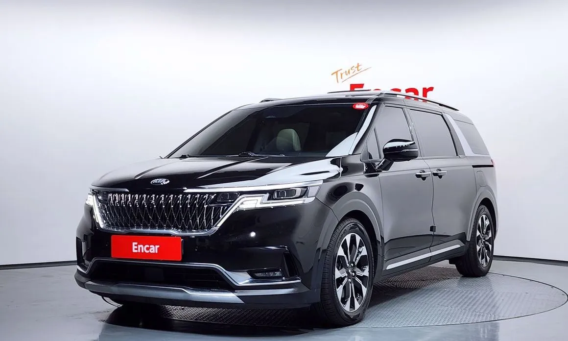 Kia Carnival — фото 1
