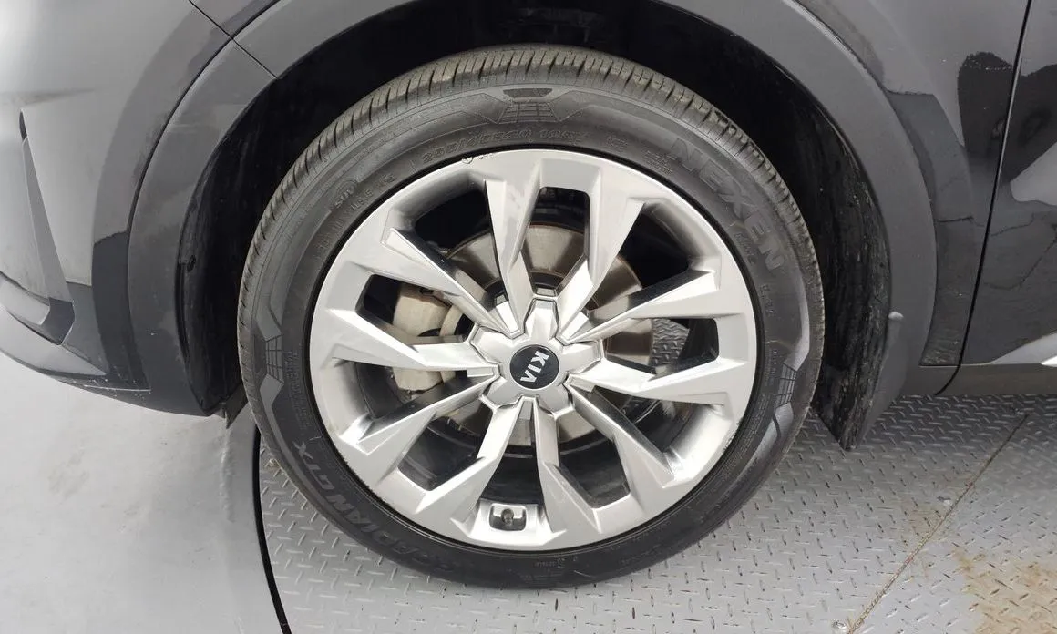 Kia Sorento — фото 7