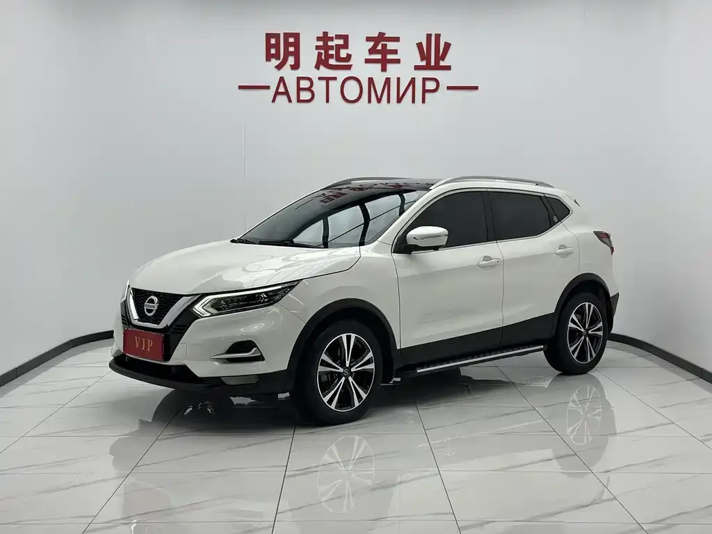 Nissan Qashqai — фото 1
