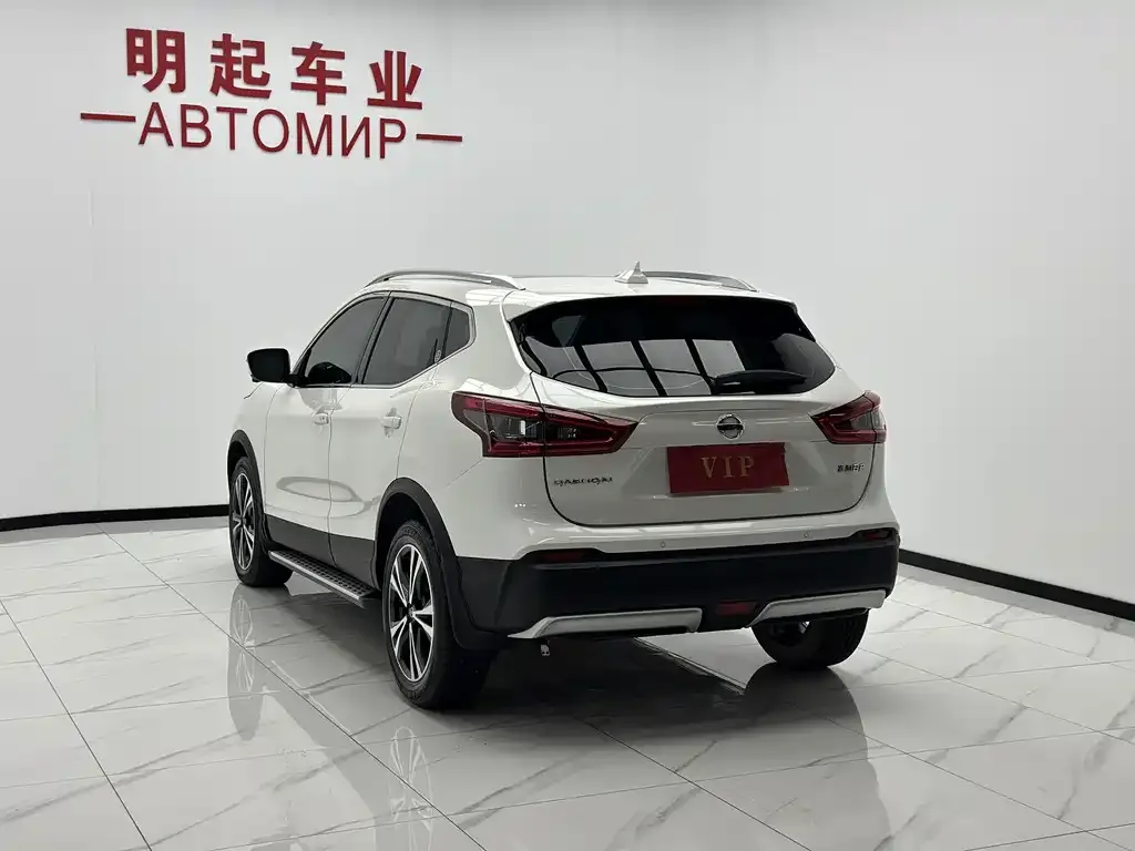 Nissan Qashqai — фото 4