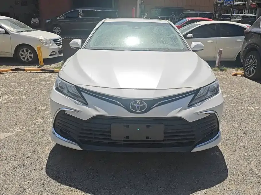 Toyota Camry — фото 7