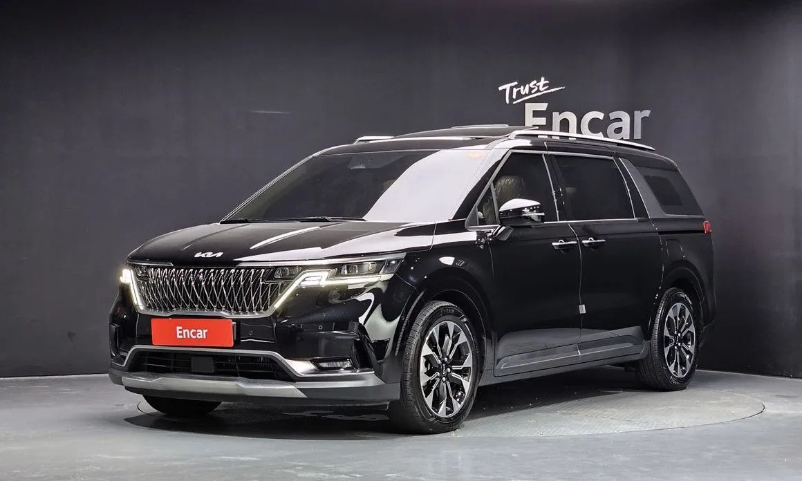 Kia Carnival — фото 1