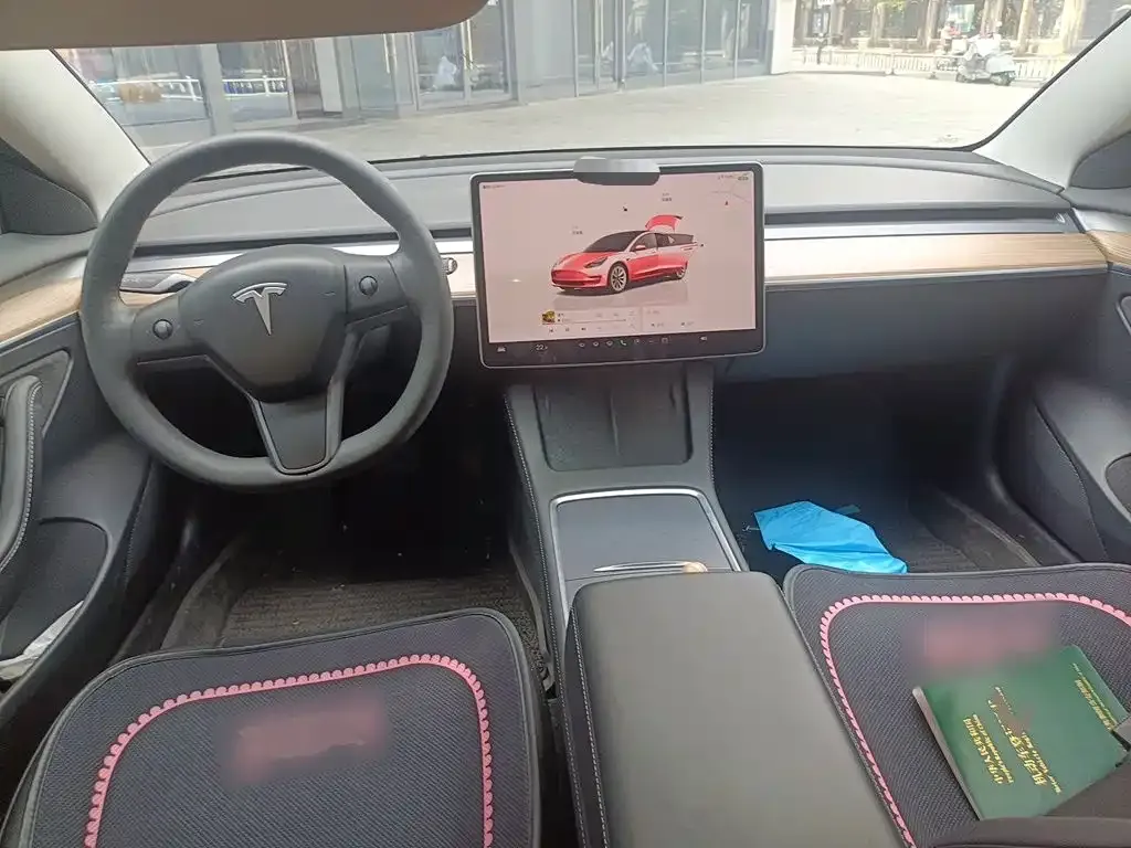 Tesla Model 3 — фото 4