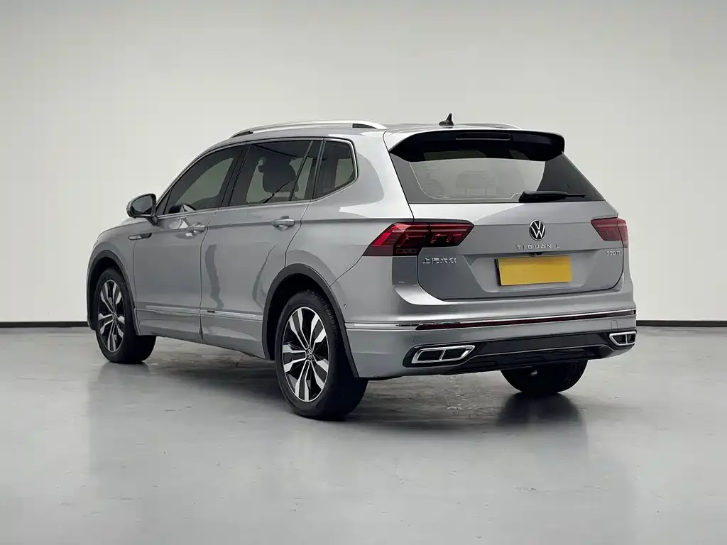 Volkswagen Tiguan L — фото 6
