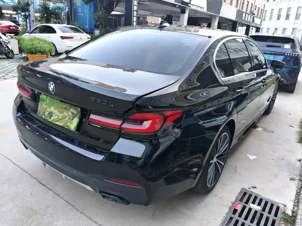 BMW 5 Series — фото 10