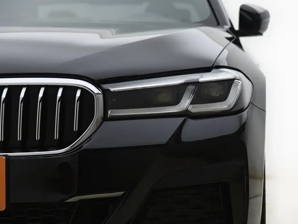 BMW 5 Series — фото 3