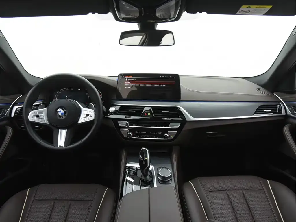 BMW 5 Series — фото 4
