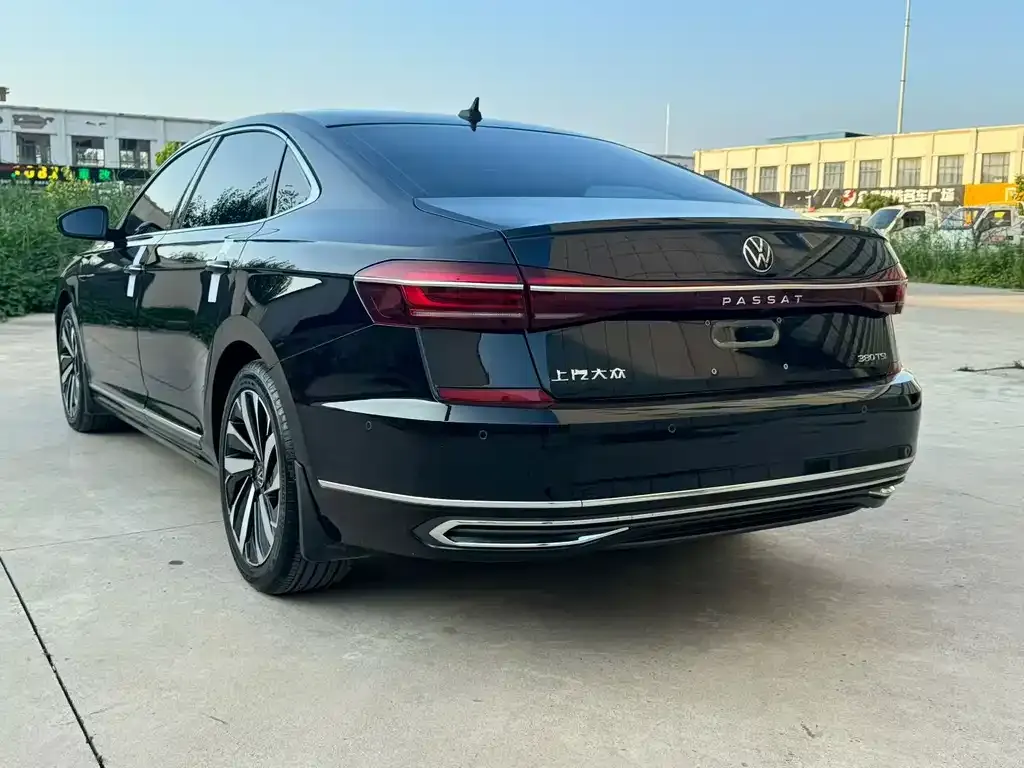 Volkswagen Passat — фото 3