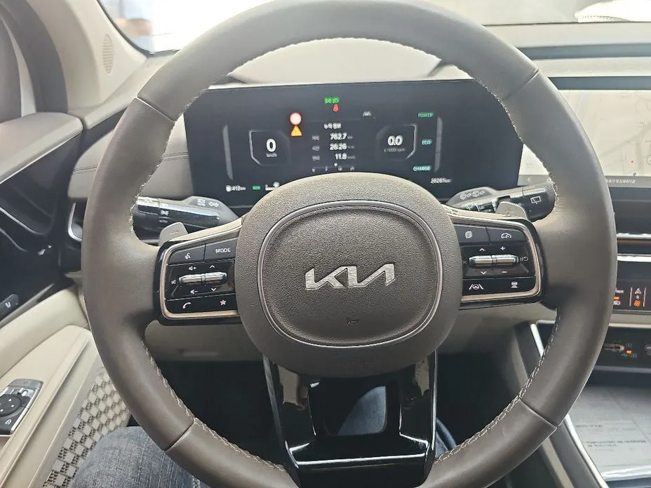 Kia Carnival — фото 4