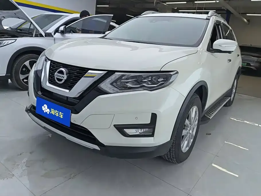 Nissan X-Trail — фото 1