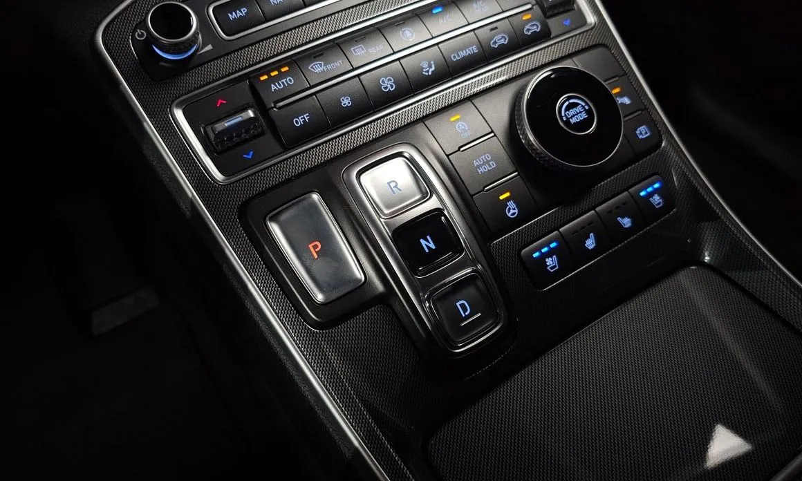 Hyundai Santafe — фото 8