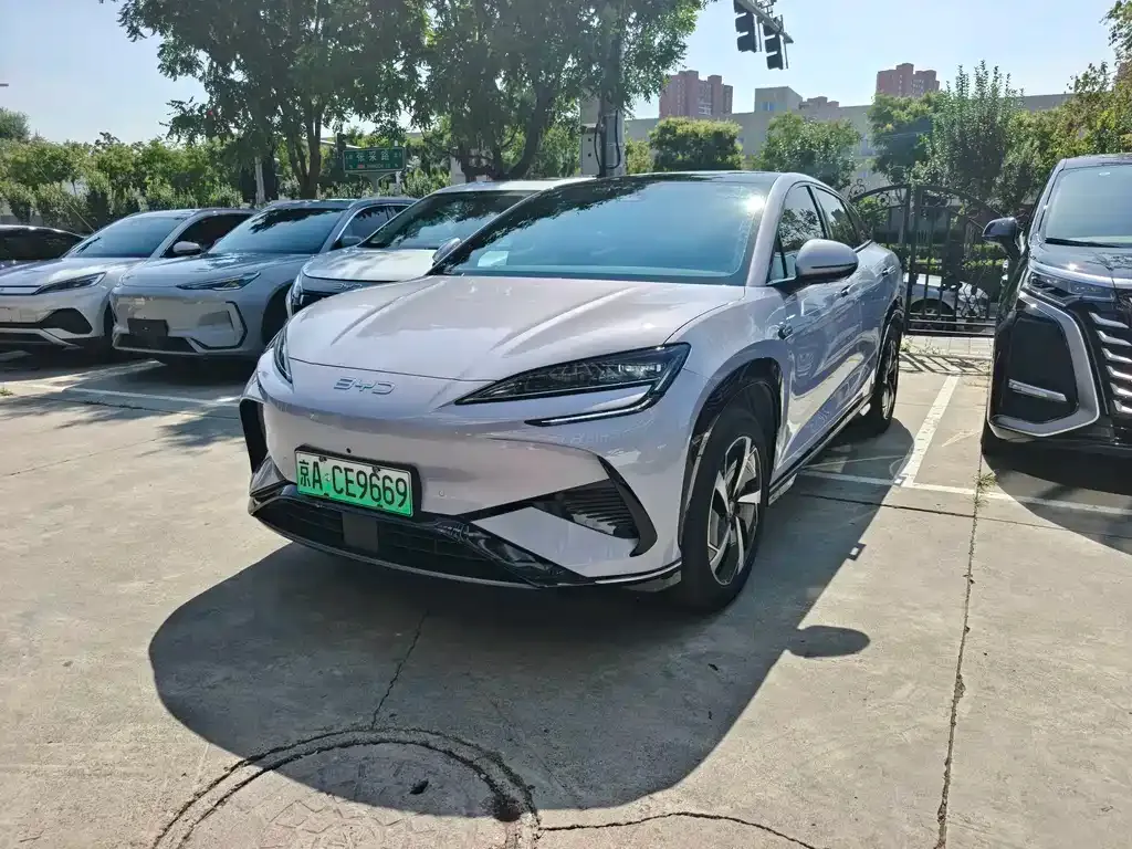 BYD Sealion 07 EV — фото 1