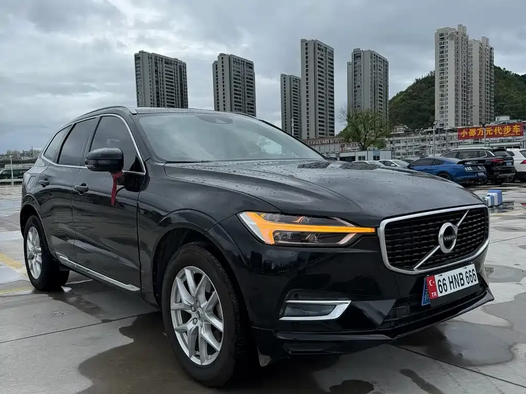 Volvo XC60 — фото 3