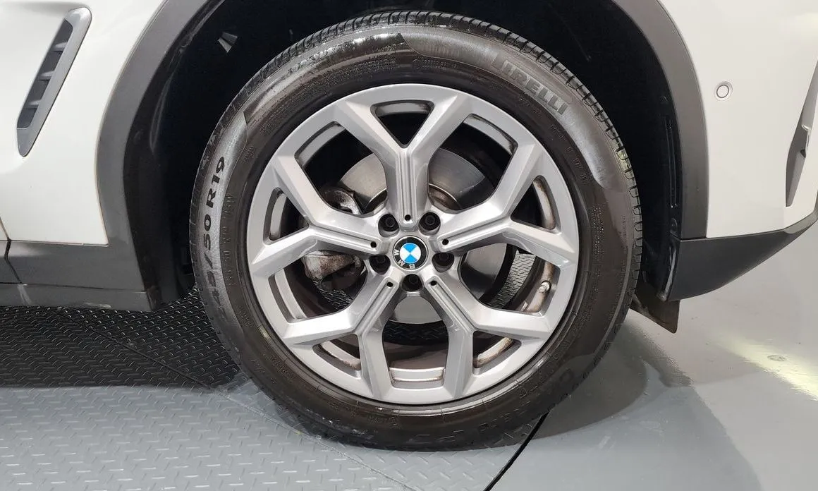 BMW X4 — фото 8