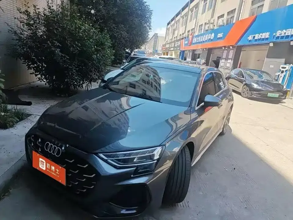 Audi A3 — фото 1