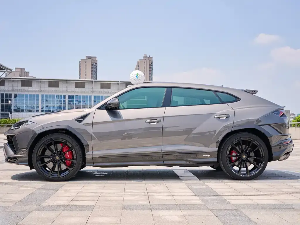 Lamborghini Urus — фото 10