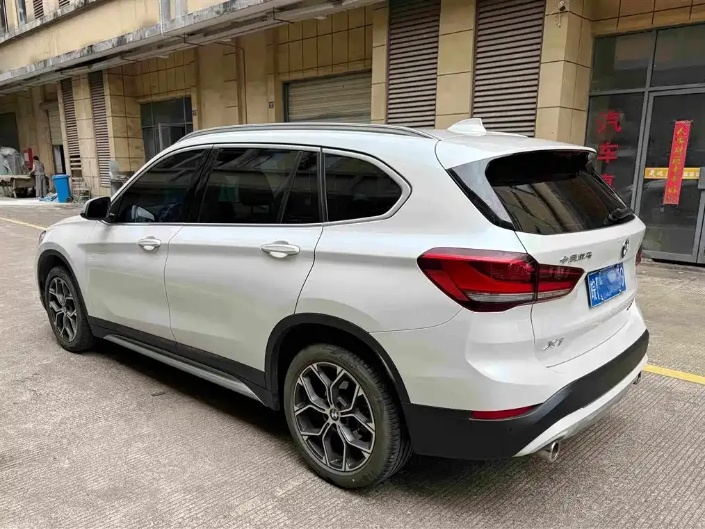 BMW X1 — фото 10