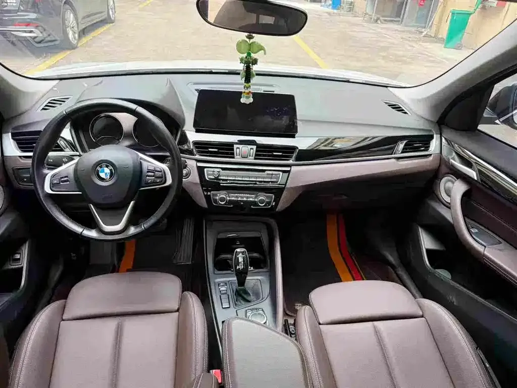 BMW X1 — фото 9