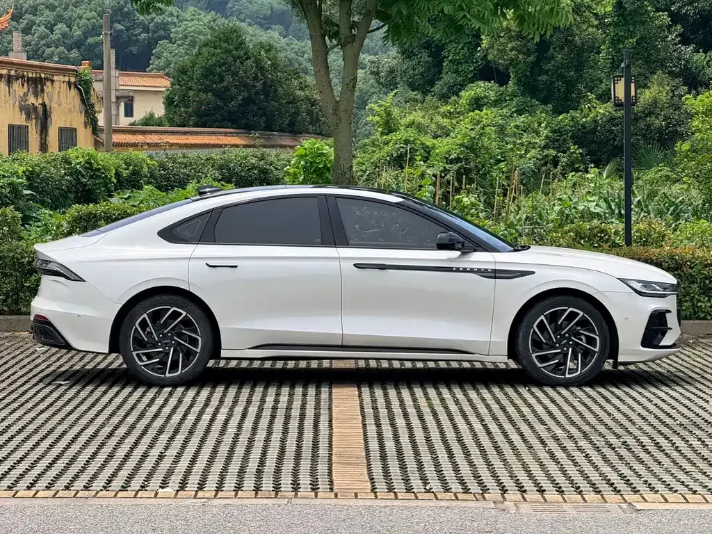 Lincoln Z — фото 10
