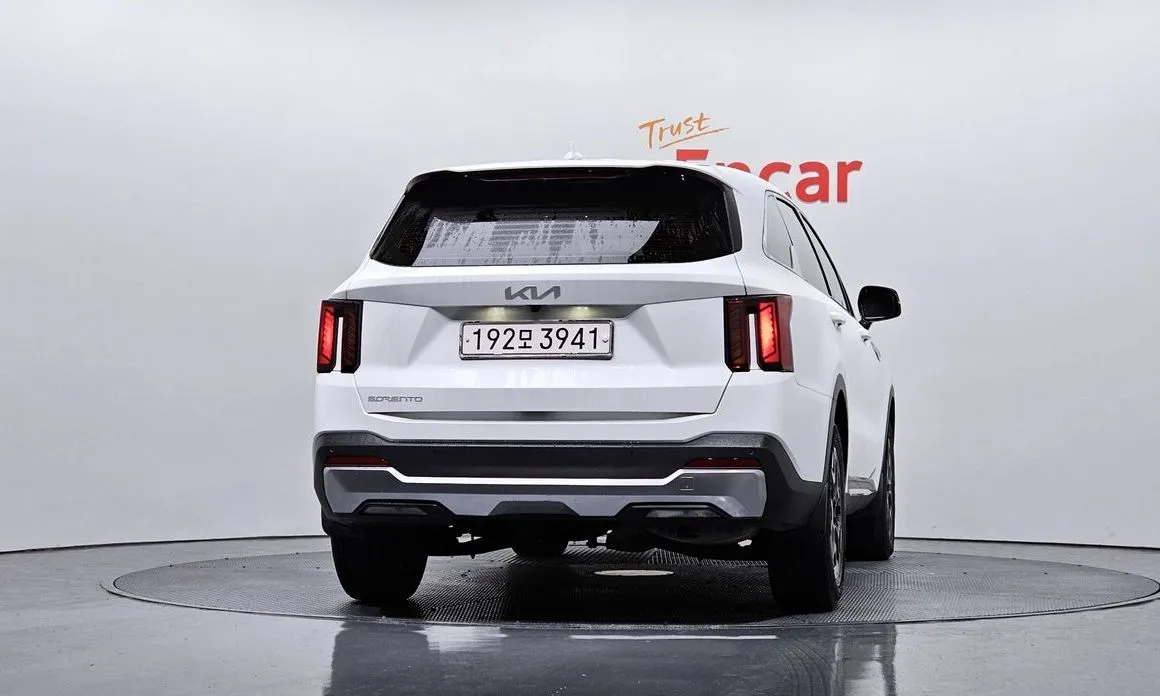 Kia Sorento — фото 7