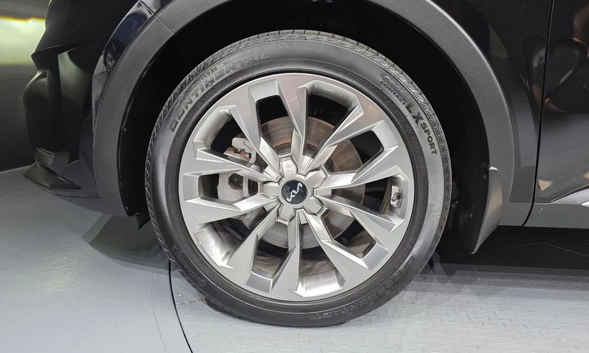 Kia Sorento — фото 9