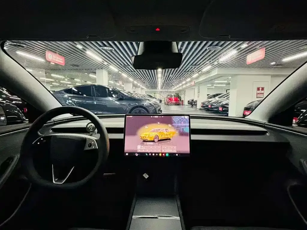 Tesla Model 3 — фото 10