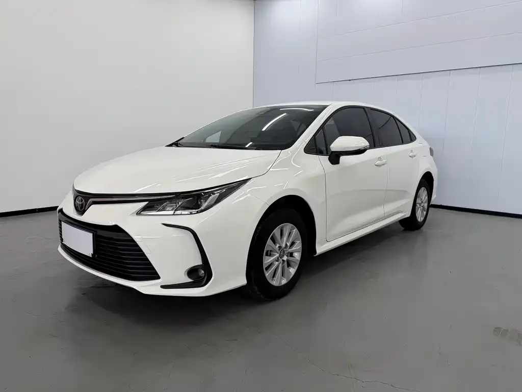 Toyota Corolla — фото 1