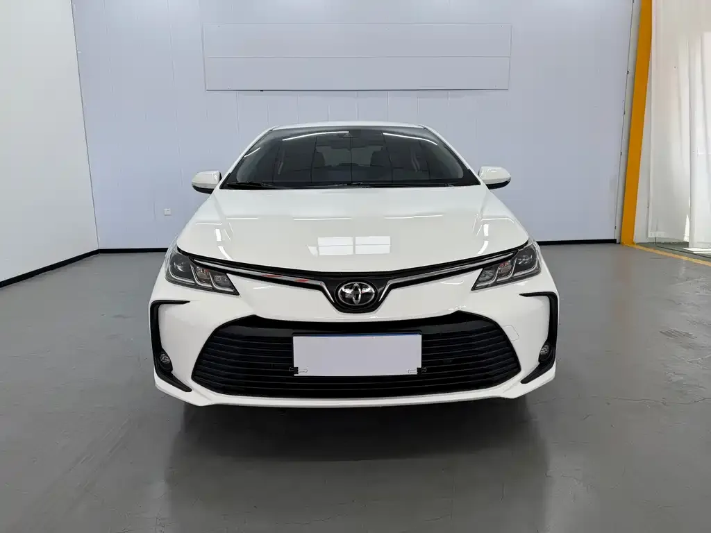 Toyota Corolla — фото 4