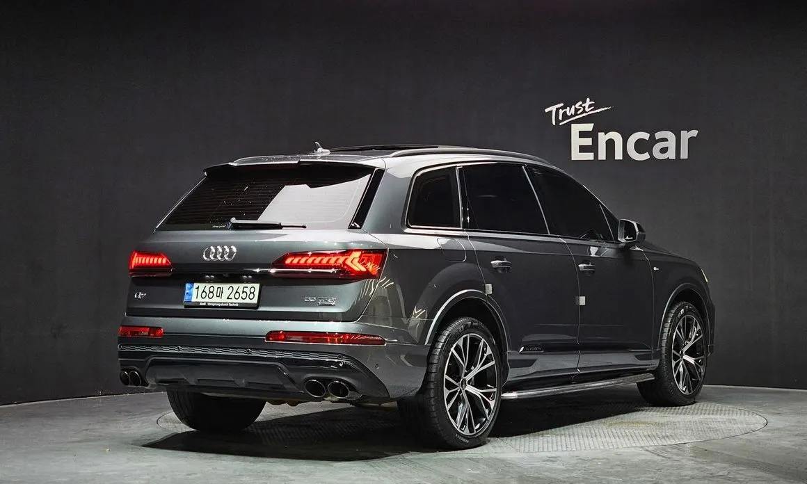 Audi Q7 — фото 5