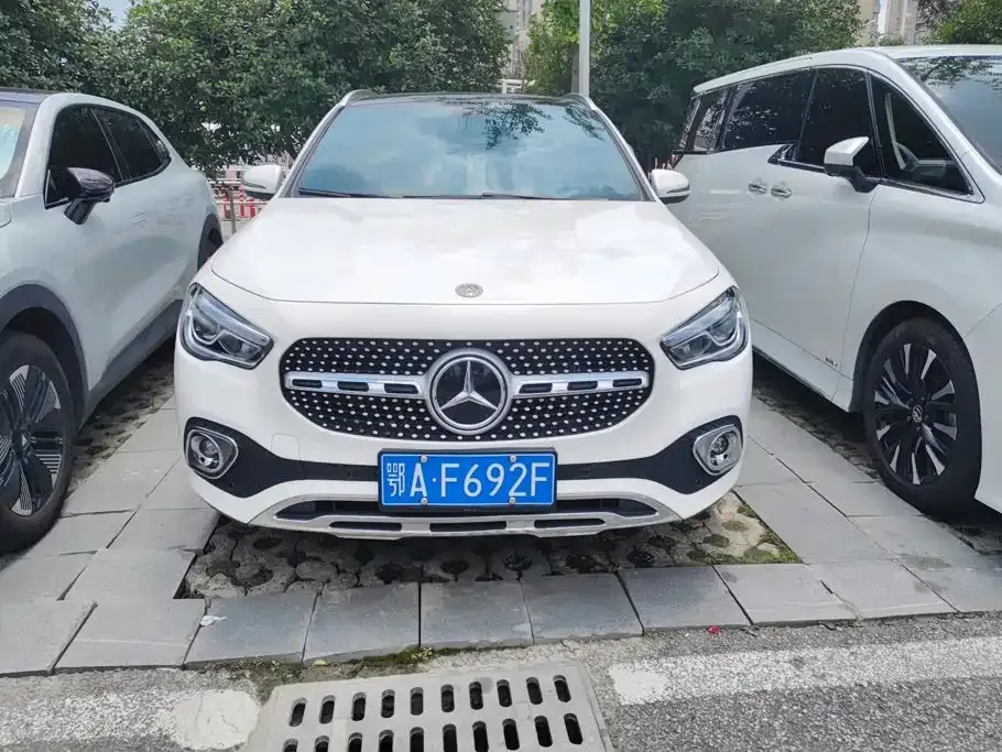 Mercedes-Benz GLA — фото 10