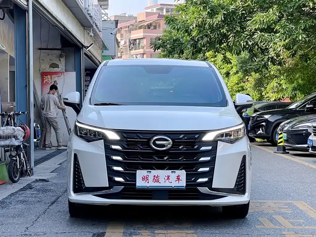 GAC Motor Trumpchi M6 — фото 10