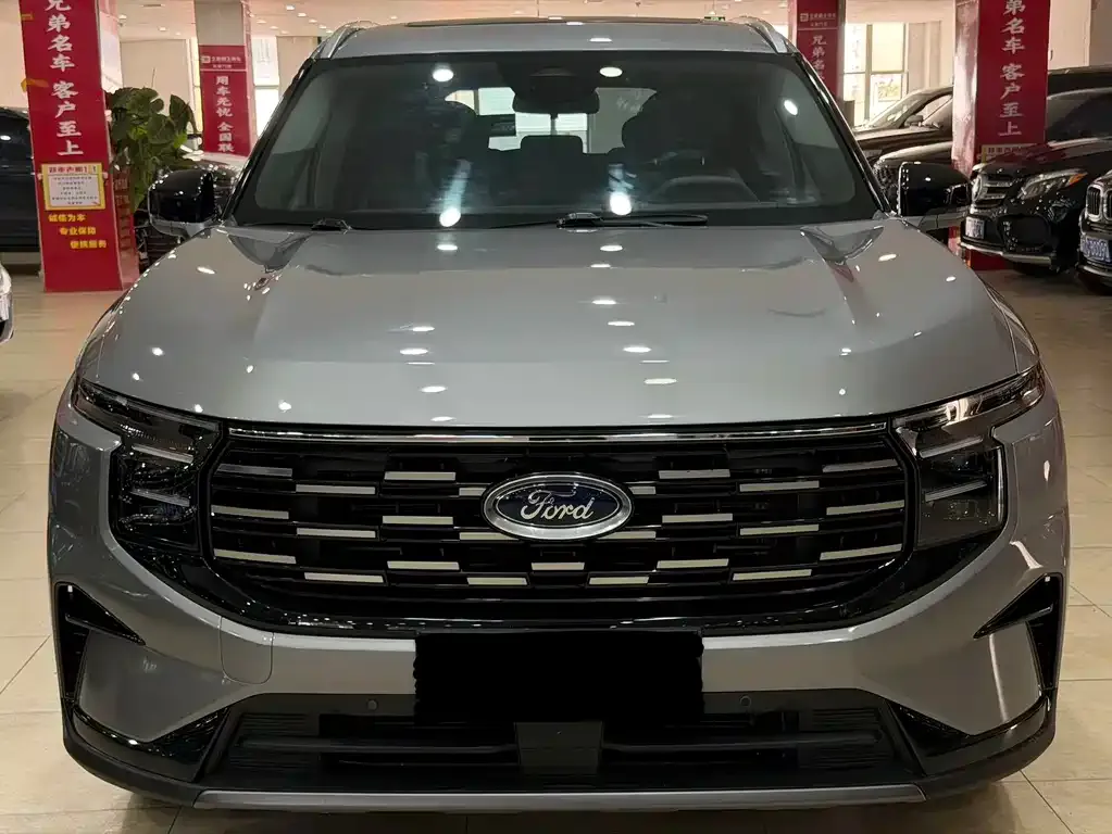Ford Edge — фото 9
