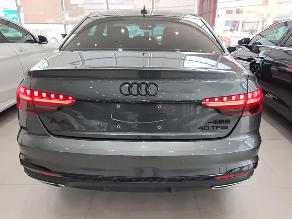 Audi A4L — фото 5