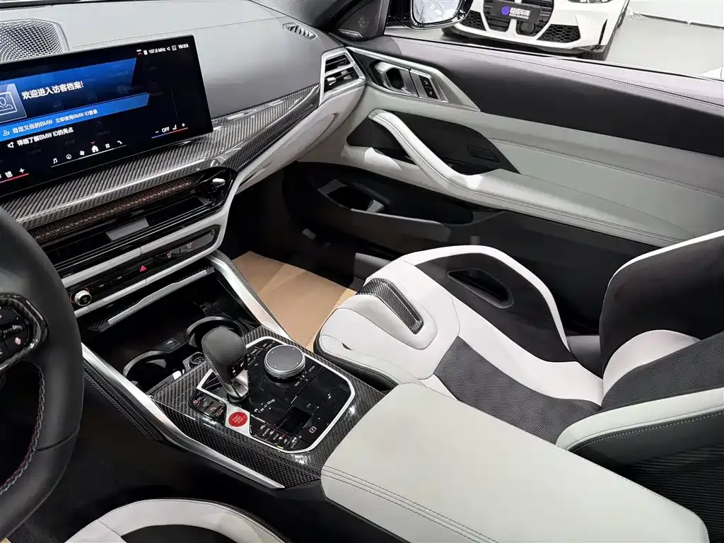 BMW M4 — фото 10
