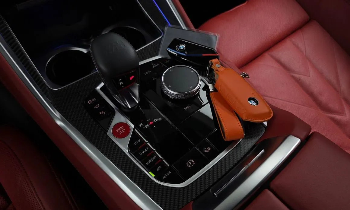 BMW XM — фото 7