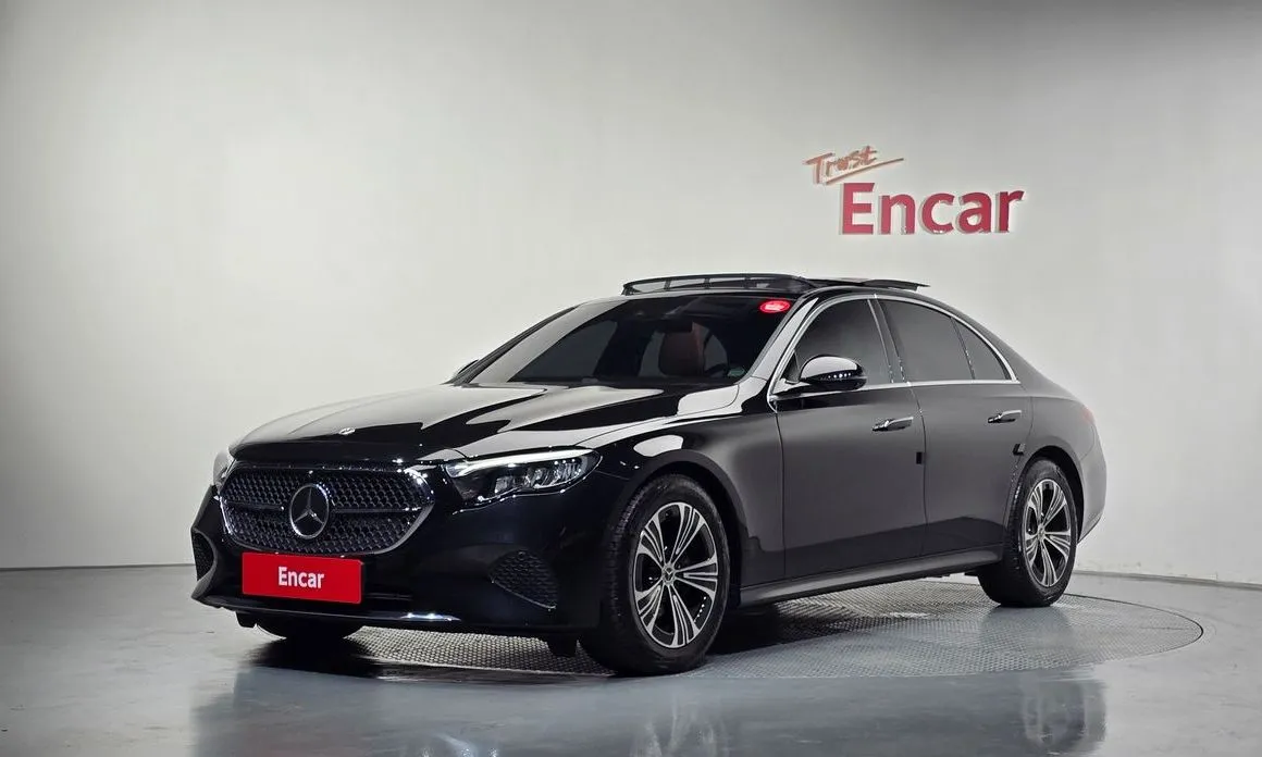 Mercedes-Benz E-Class — фото 1