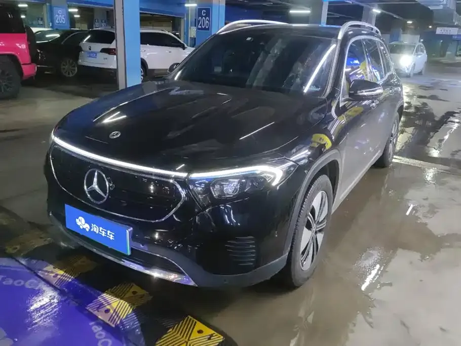 Mercedes-Benz EQB — фото 1