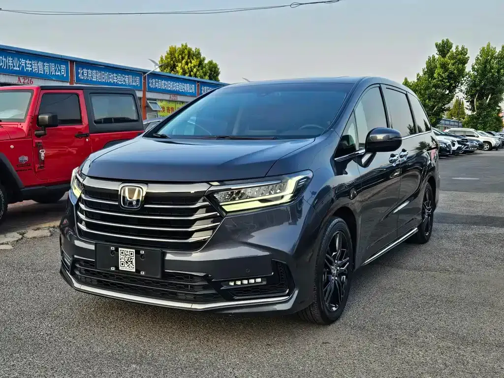 Honda Odyssey — фото 1