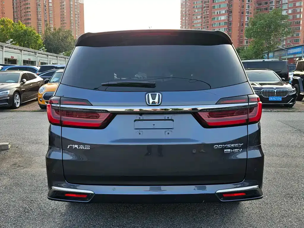 Honda Odyssey — фото 10