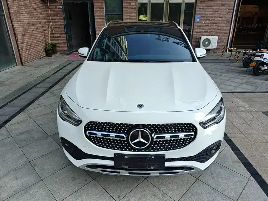 Mercedes-Benz GLA — фото 8