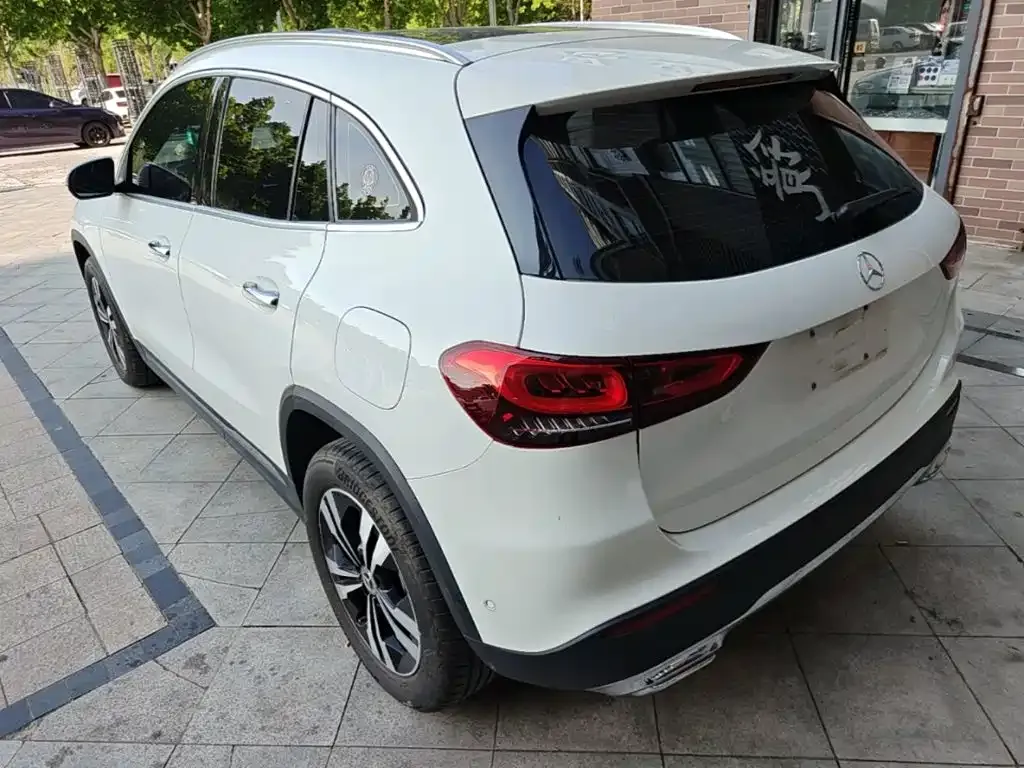 Mercedes-Benz GLA — фото 6
