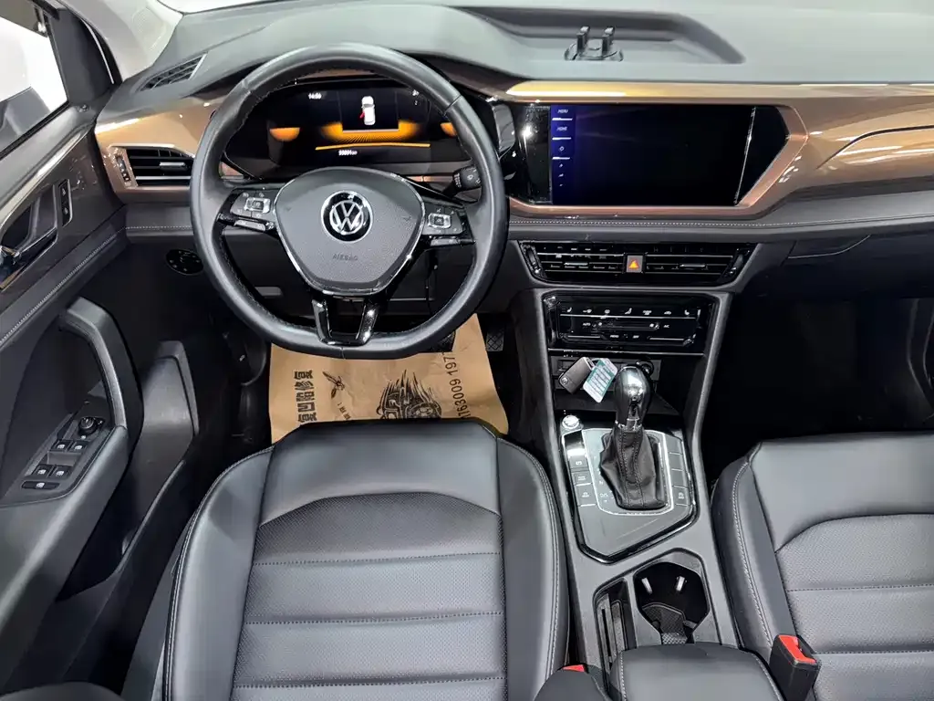 Volkswagen Tharu — фото 10