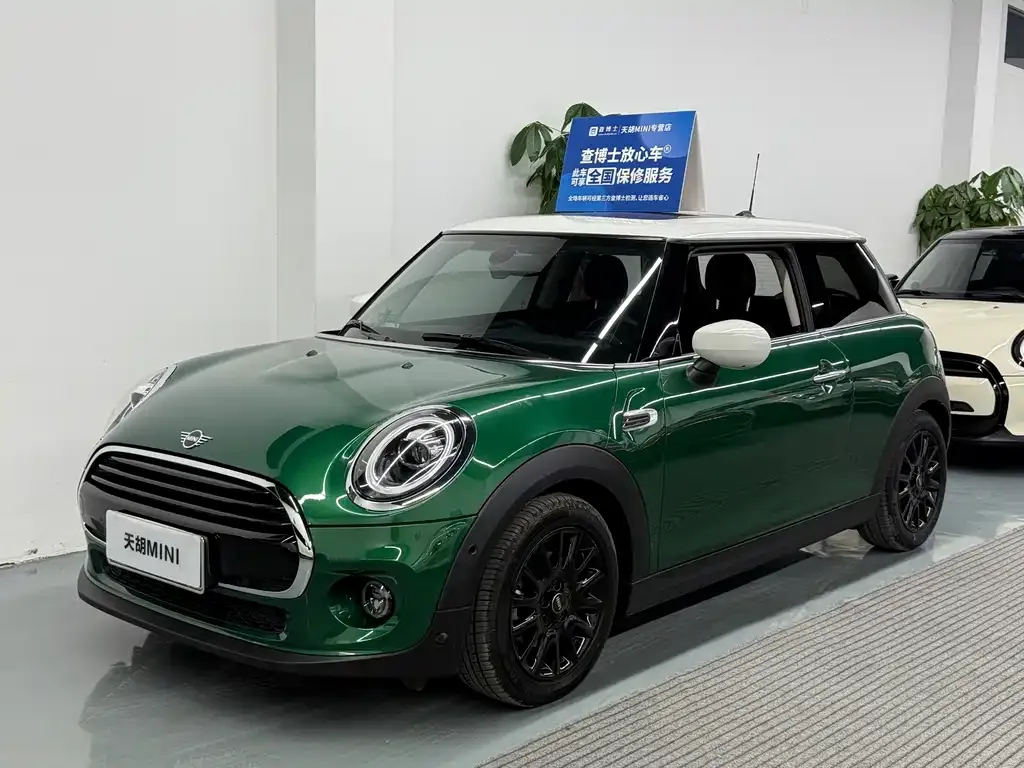 MINI Cooper (3-door) — фото 1